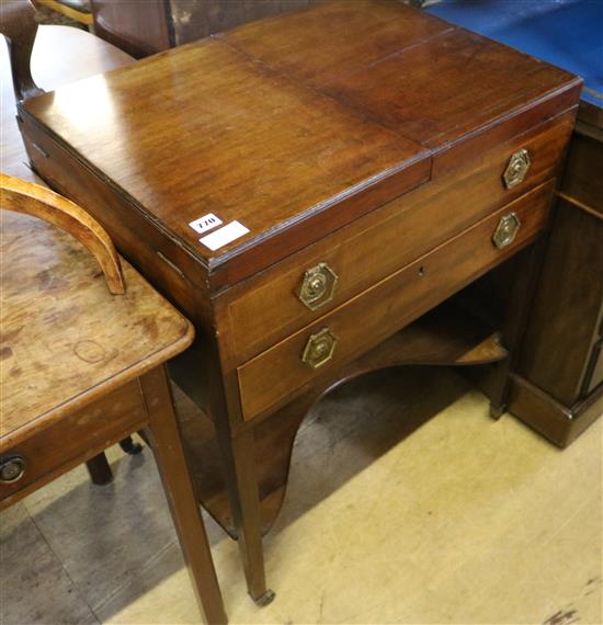 Georgian dressing table with lift-up top